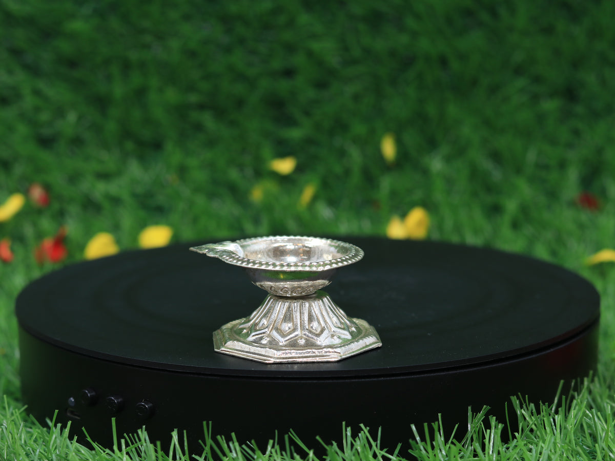 Traditional Leaf Design German Silver Diya