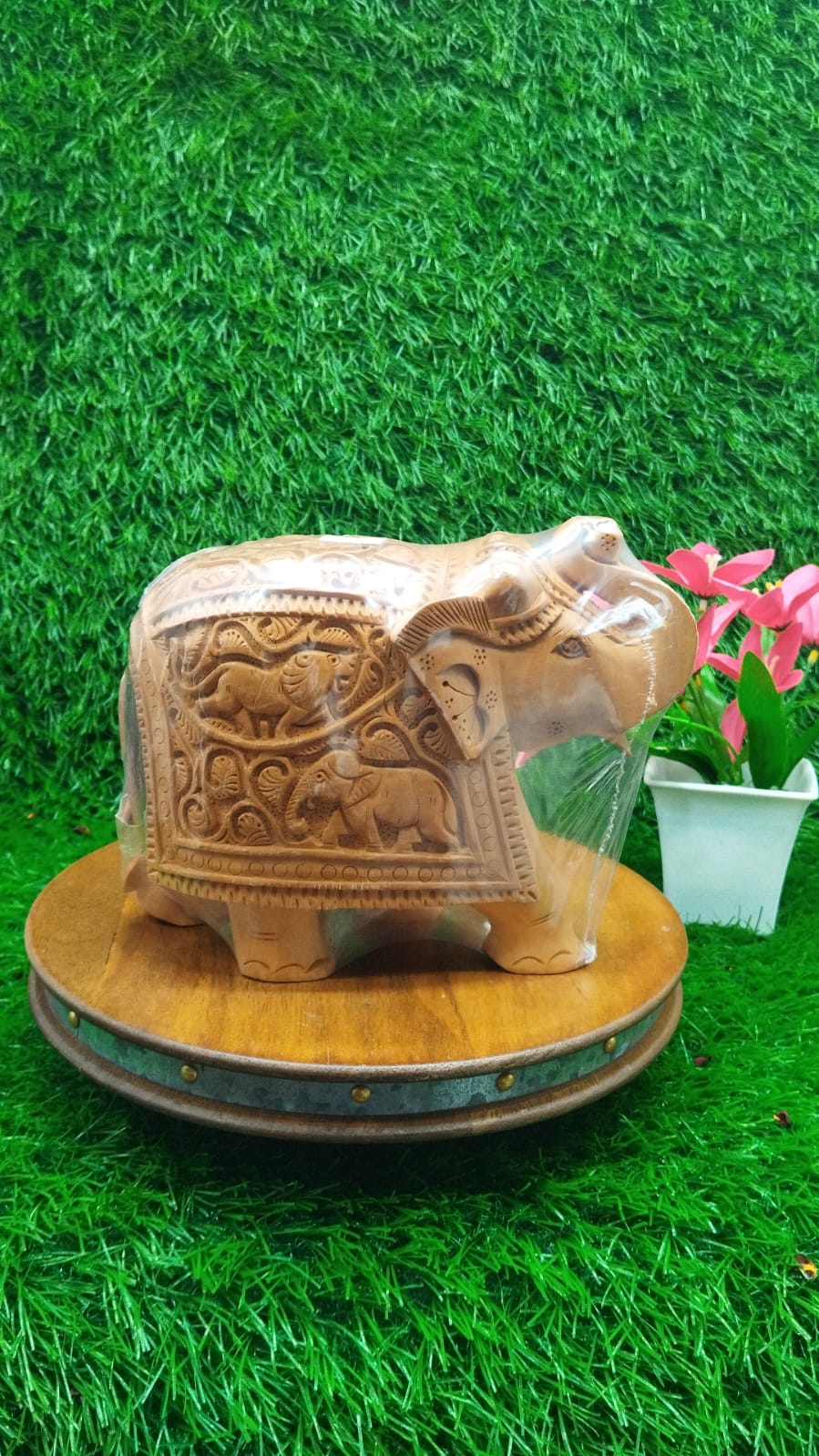 Wood Siker Elephant 6"