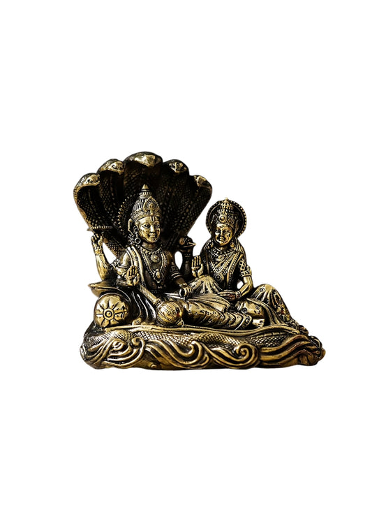 Vishnu Lamxi on Snake
